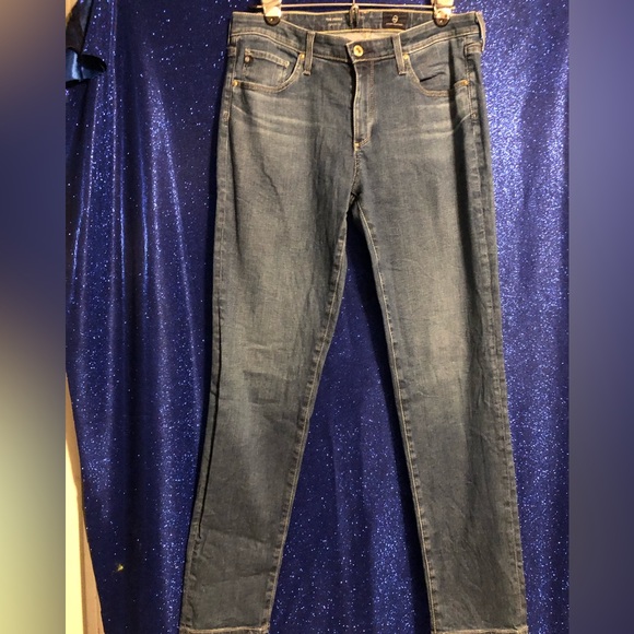 Ag Adriano Goldschmied Denim - AG Prima Cigarette Skinny Jean. Medium Wash. Size 29R